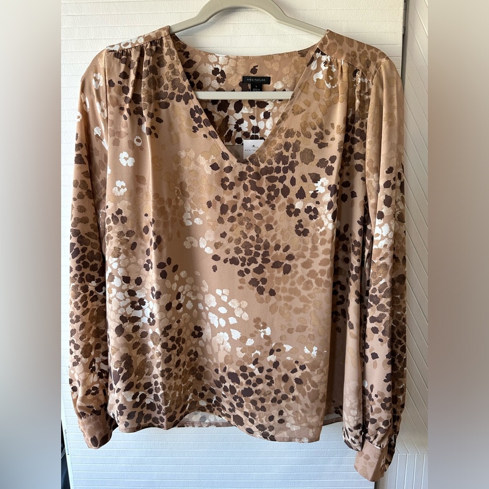 ☀️ NWT! Ann Taylor Top